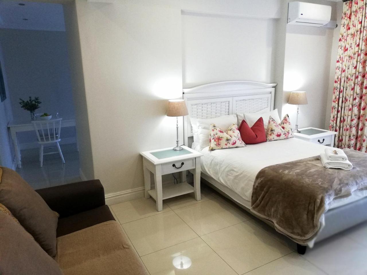 Hilltop Guesthouse Bellville Exterior foto